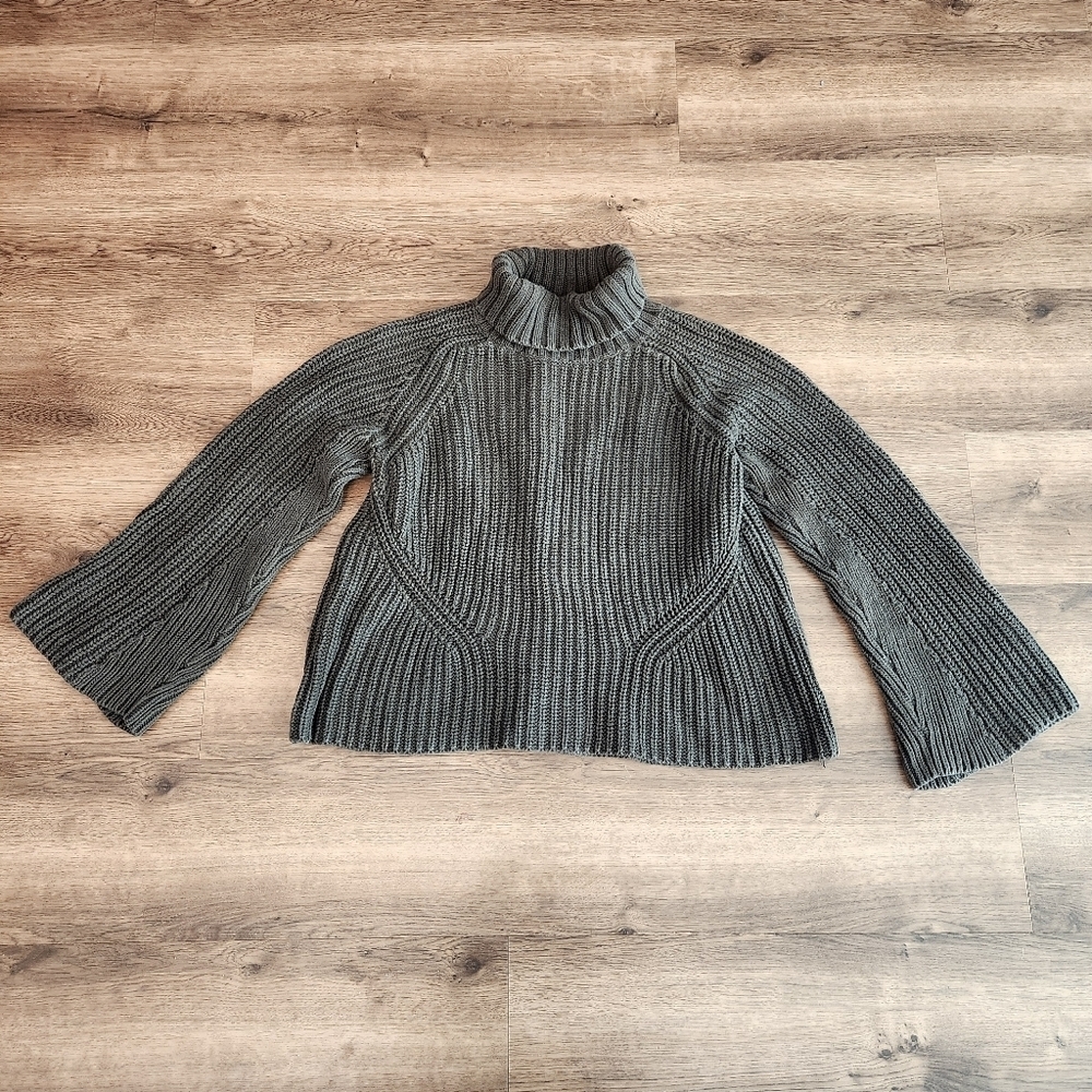 525 America Stella Turtleneck Sweater Size Large